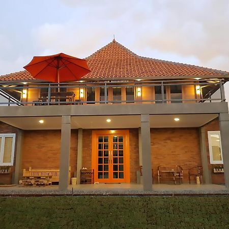 Wulan Cottage Lembang Exterior photo